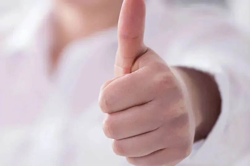 Baş Parmak Yukarıda (Kabül) 👍 Emoji Kopyala