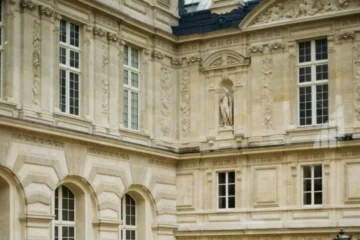 Dünyanın En Büyük Sanat Müzesi: Louvre